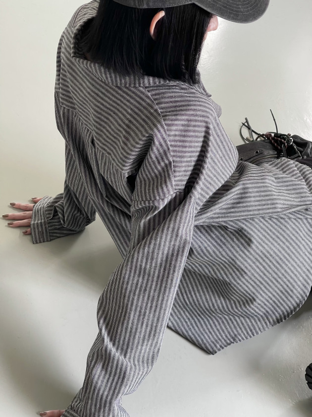 STRIPED LINEN SHIRT (áo sơ mi linen sọc xám) 2