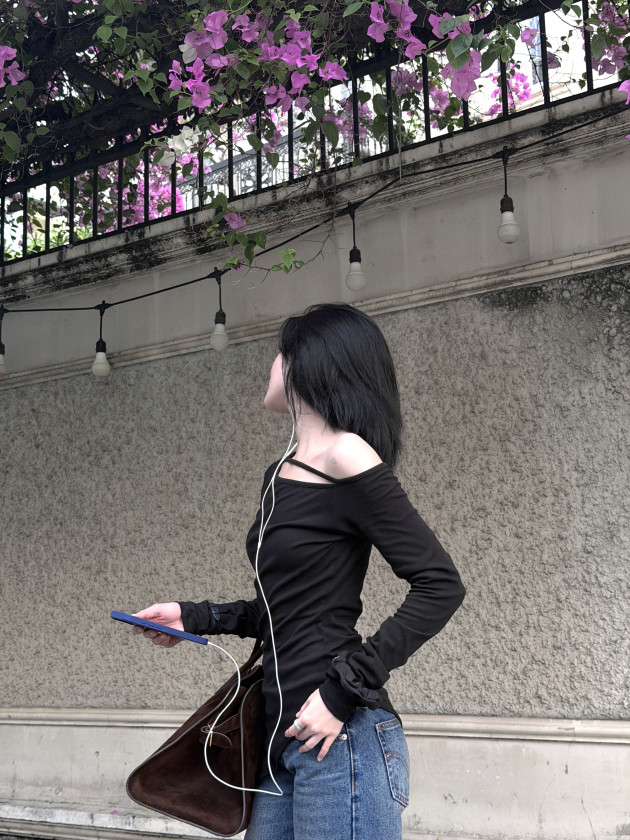 KINOV TOP (áo tay dài lệch vai) 6