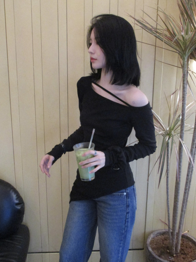 KINOV TOP (áo tay dài lệch vai) 1