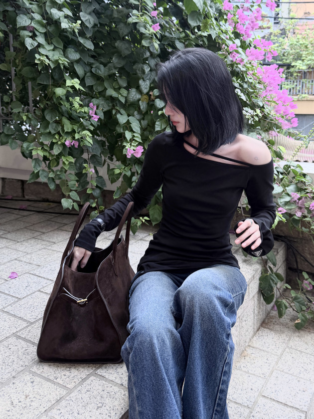 KINOV TOP (áo tay dài lệch vai) 11