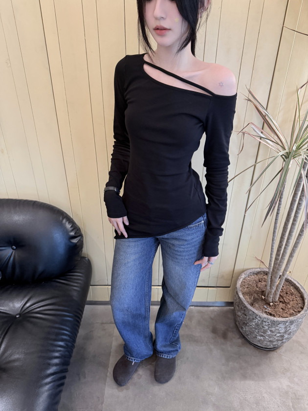 KINOV TOP (áo tay dài lệch vai) 12
