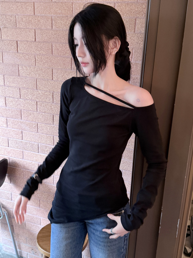 KINOV TOP (áo tay dài lệch vai) 13