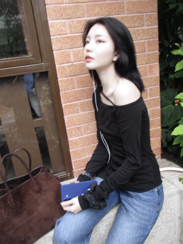 KINOV TOP (áo tay dài lệch vai) 2