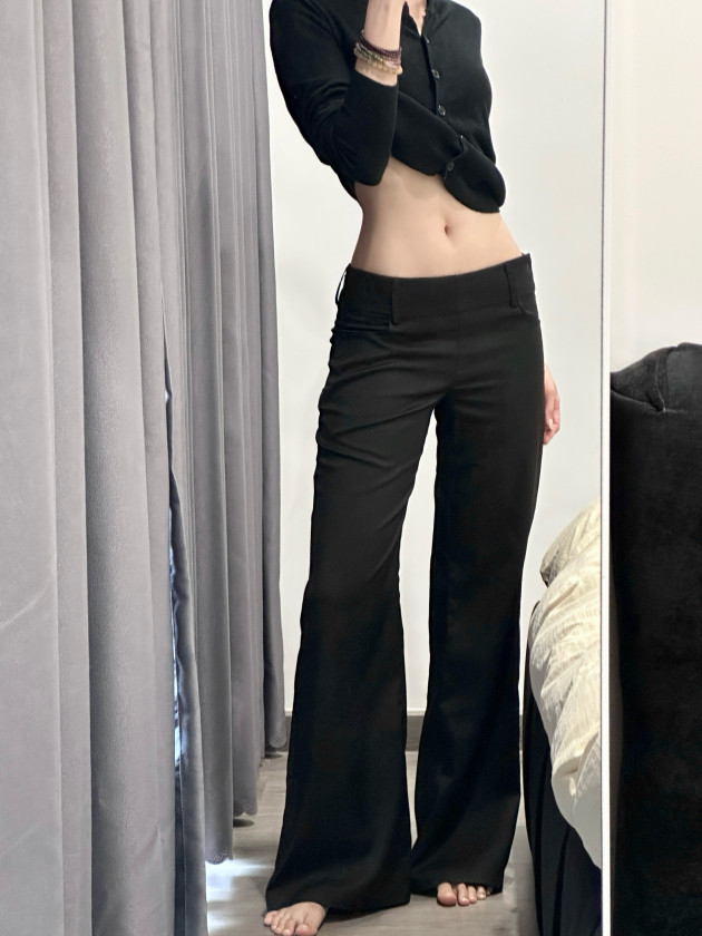 LOW-RISE FLARED PANTS (quần cạp trễ ống loe)