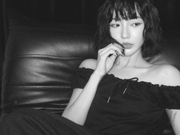 ÁO NỈ TRỄ VAI RÚT DÂY 7