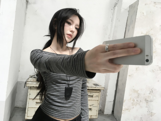 NIGHTLINE TOP (áo ôm tay dài sọc ngang) 1