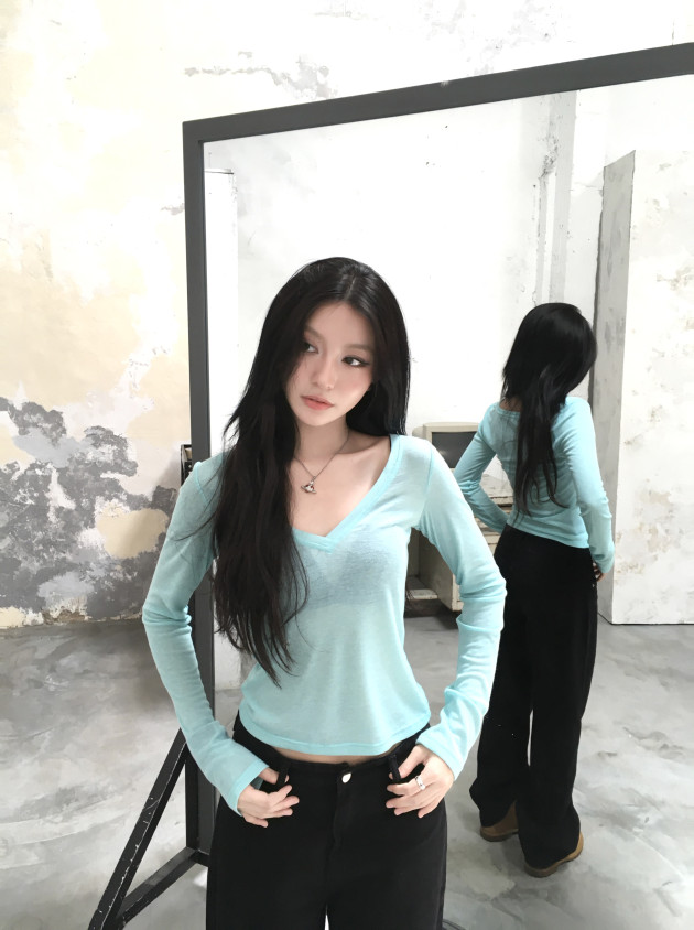 CYTEE TOP (áo ôm tay dài cổ V màu xanh ngọc lam cyan) 6