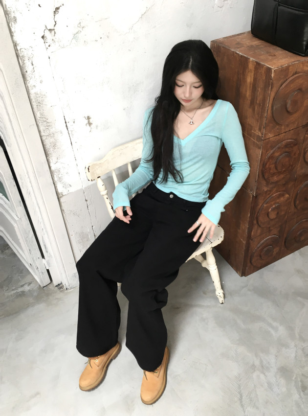 CYTEE TOP (áo ôm tay dài cổ V màu xanh ngọc lam cyan) 10