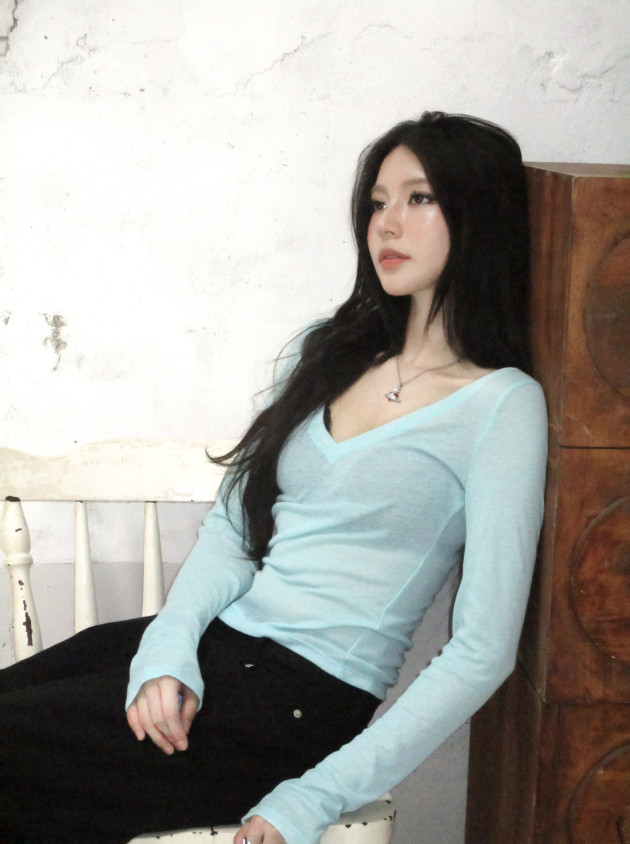 CYTEE TOP (áo ôm tay dài cổ V màu xanh ngọc lam cyan) 12