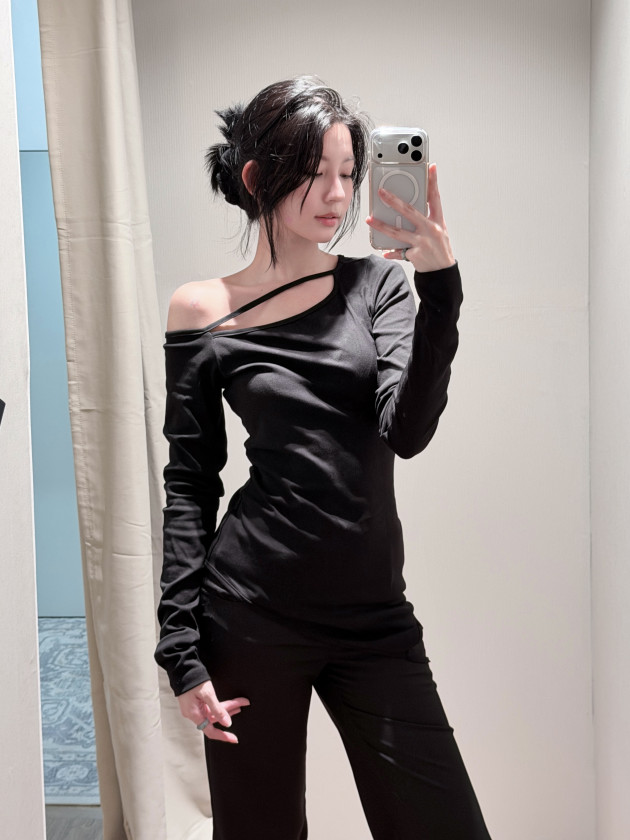 KINOV TOP (áo tay dài ôm body lệch vai) 0