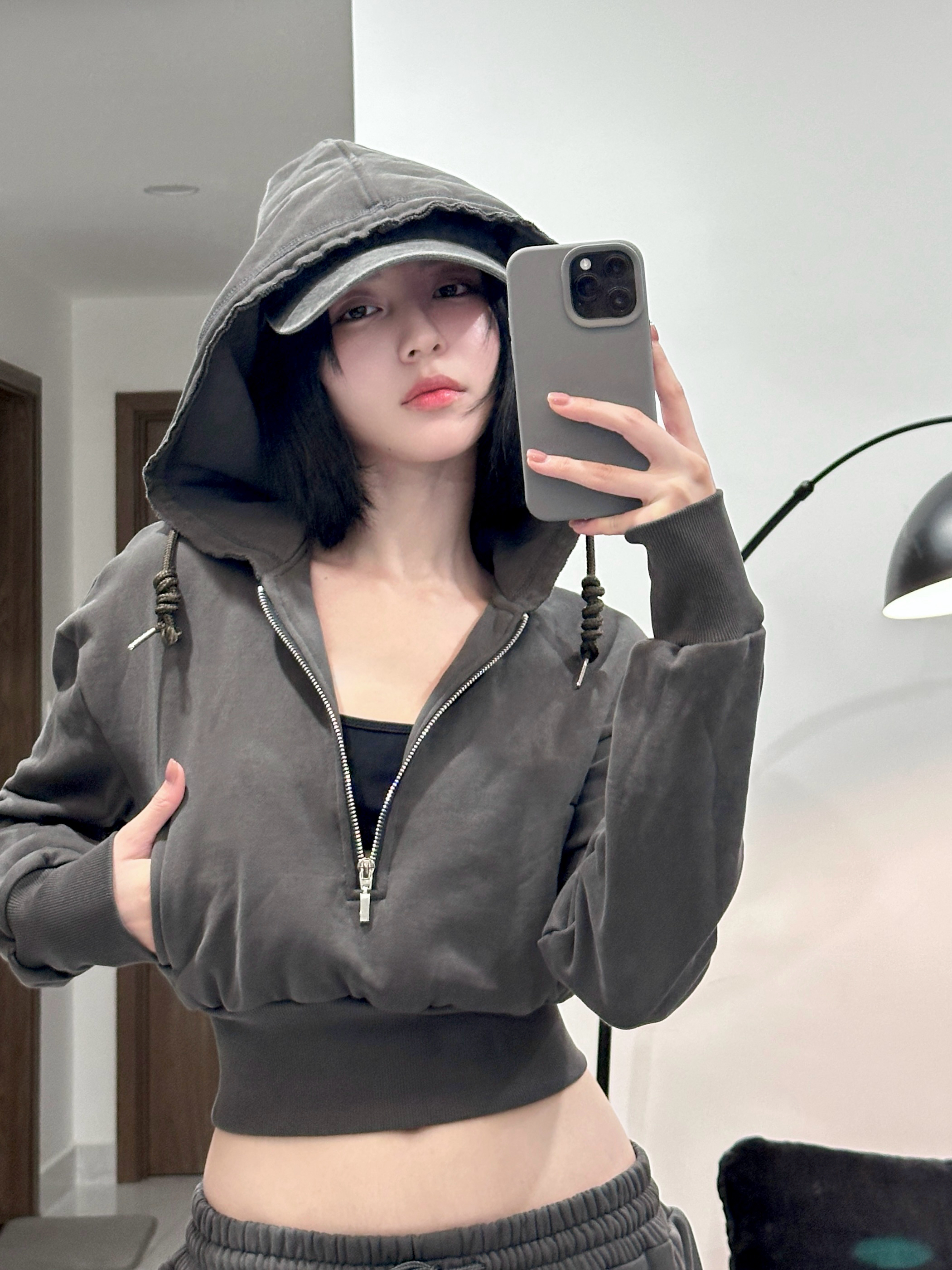 CROPPED ZIP HOODIE