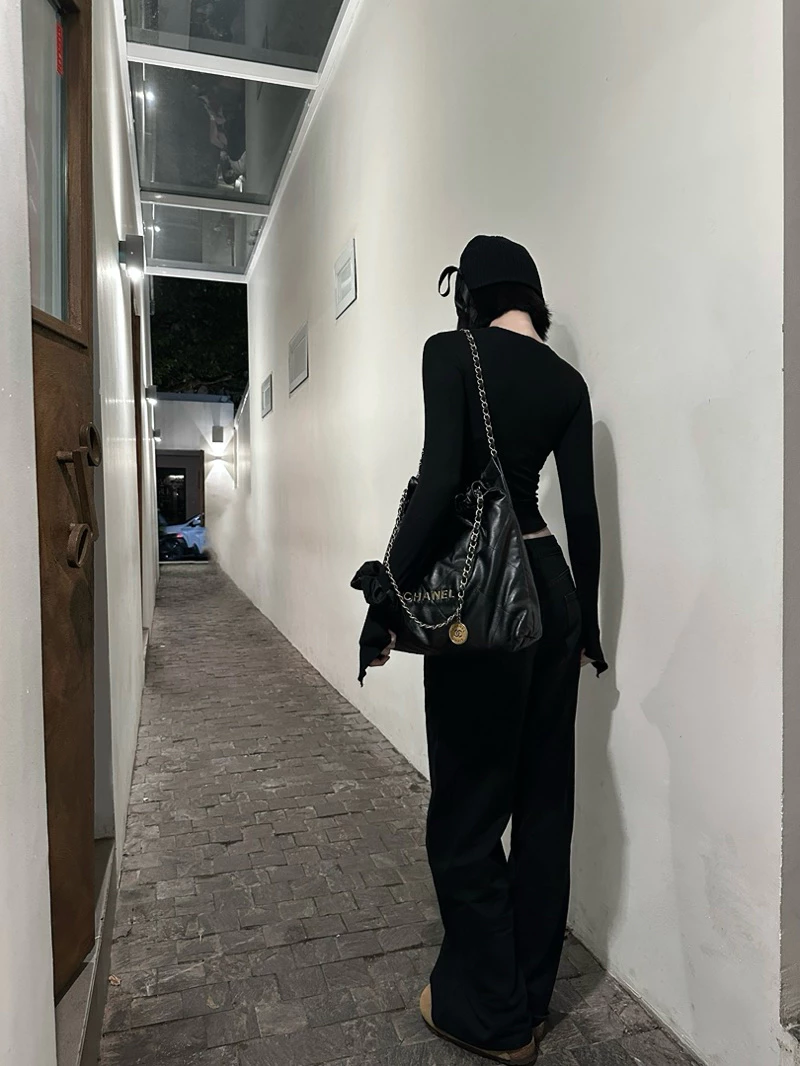 ÁO TAY DÀI ÔM BODY (fitted long sleeve asymmetrical cuff top) 4